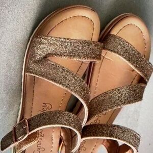 Sparkle metallic buckle shoes